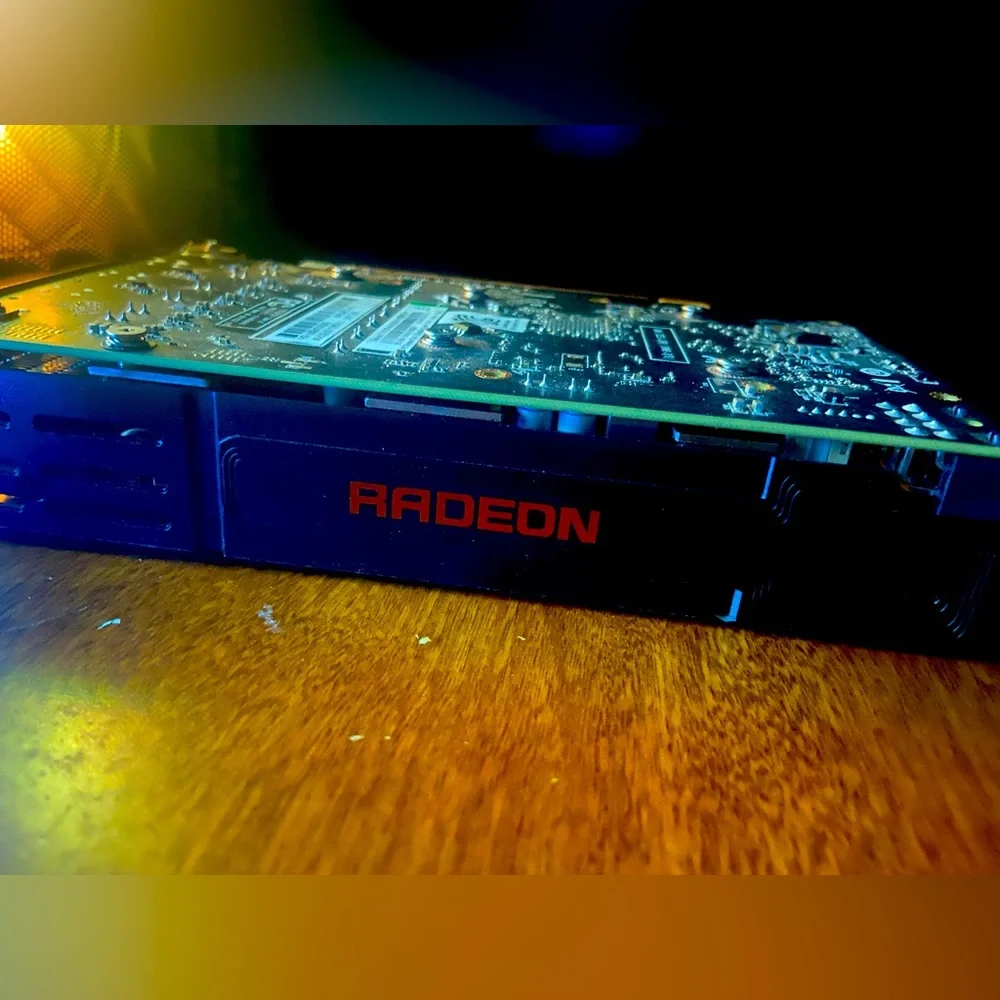 AMD Radeon Rx5500 4gb - Picture 1 of 4